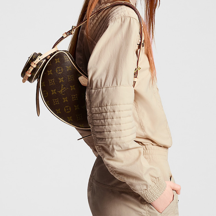 LOUIS VUITTON Women's Shoulder Bag