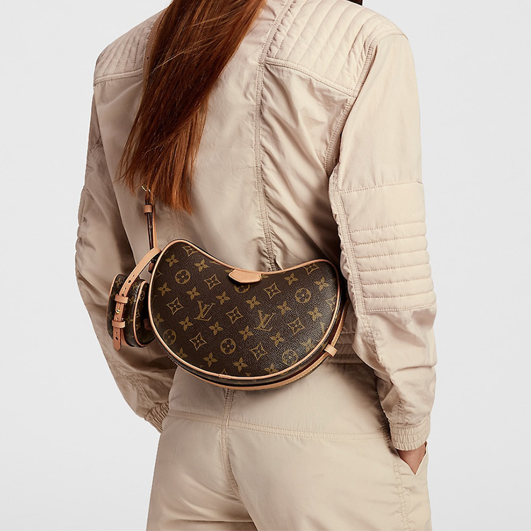 LOUIS VUITTON Women's Shoulder Bag