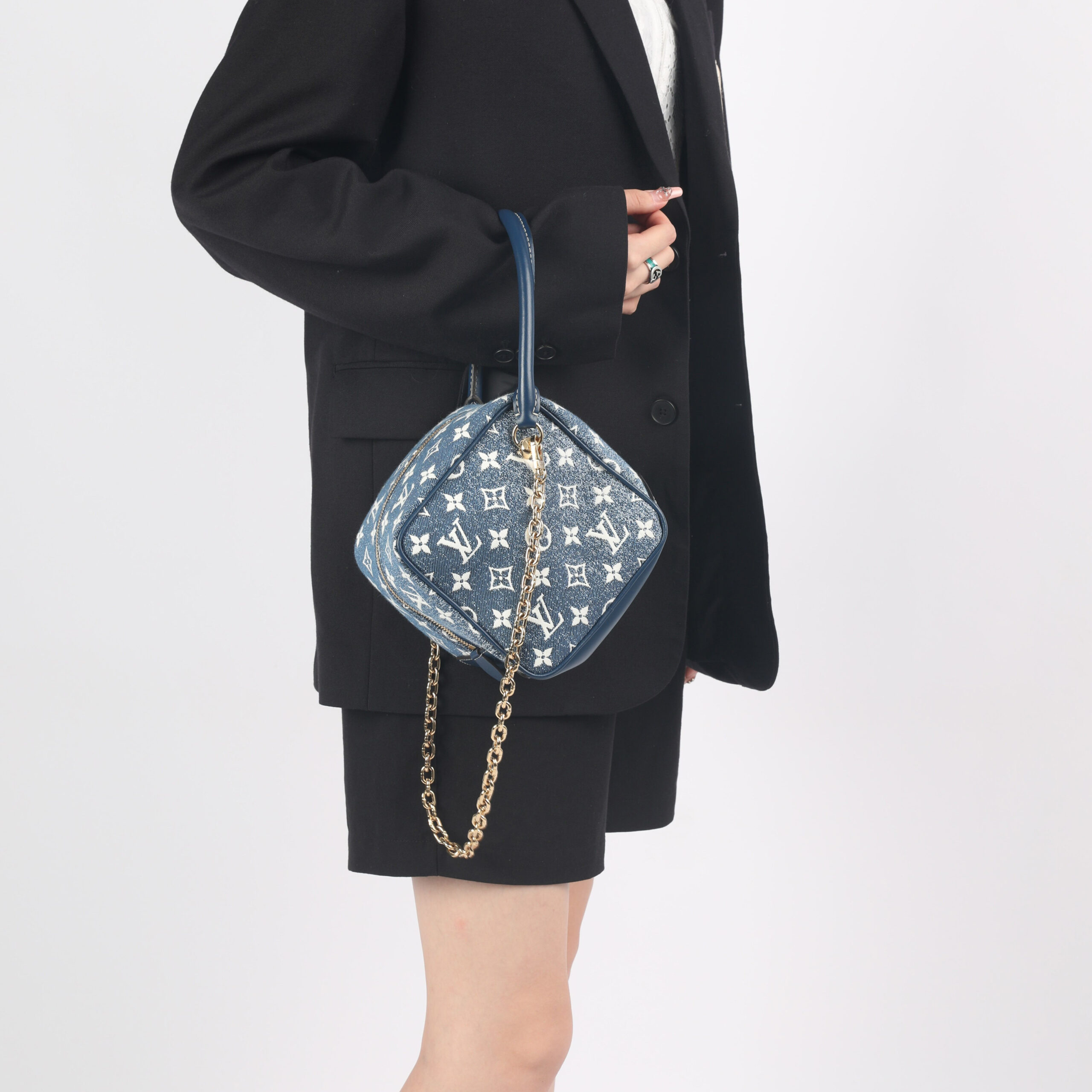 LOUIS VUITTON Women’s Handbag