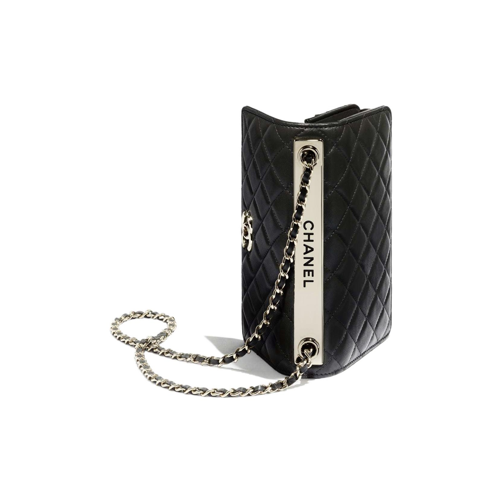 CHANEL WOC messenger bag