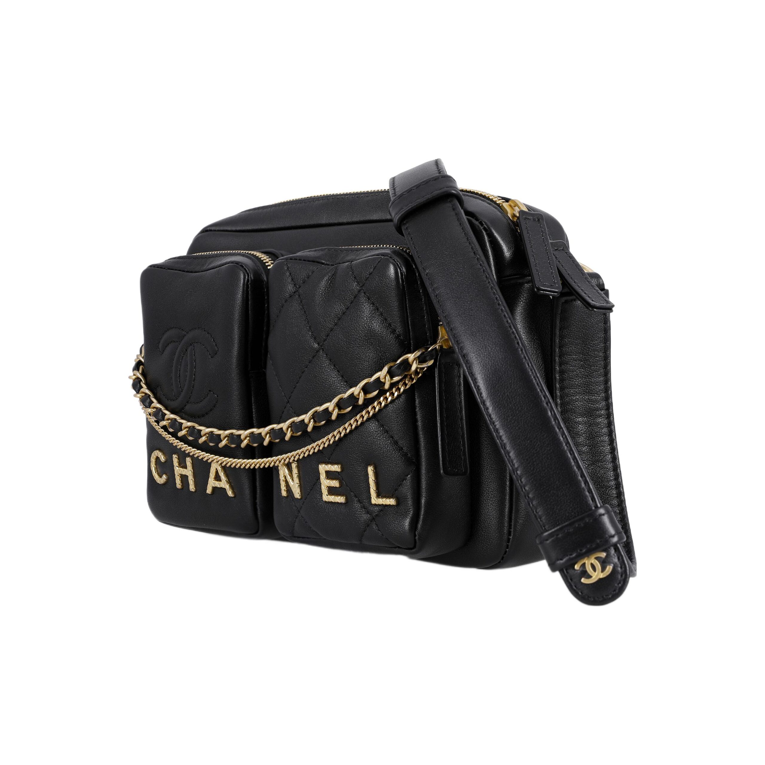 CHANEL 22c early spring messenger bag