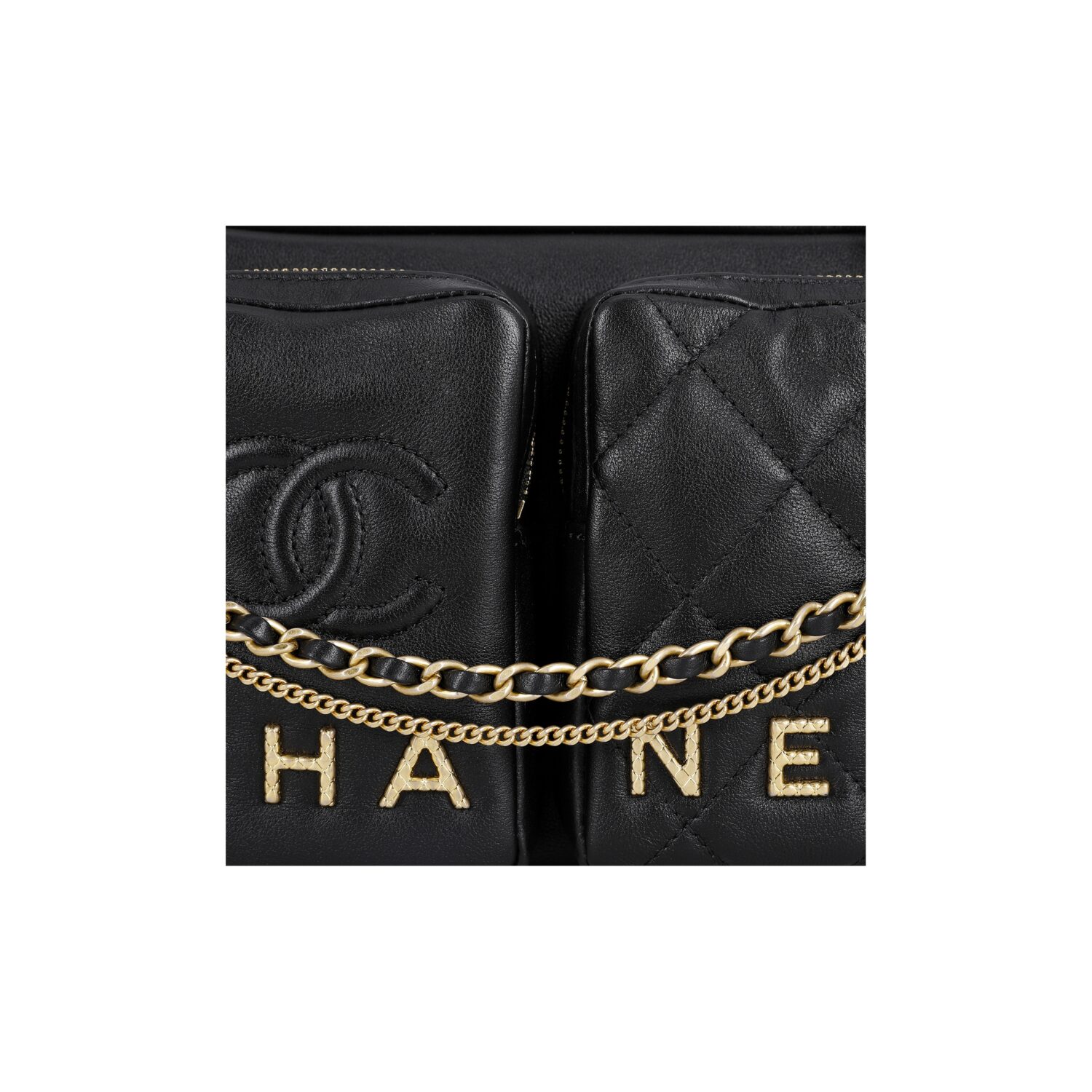 CHANEL 22c early spring messenger bag